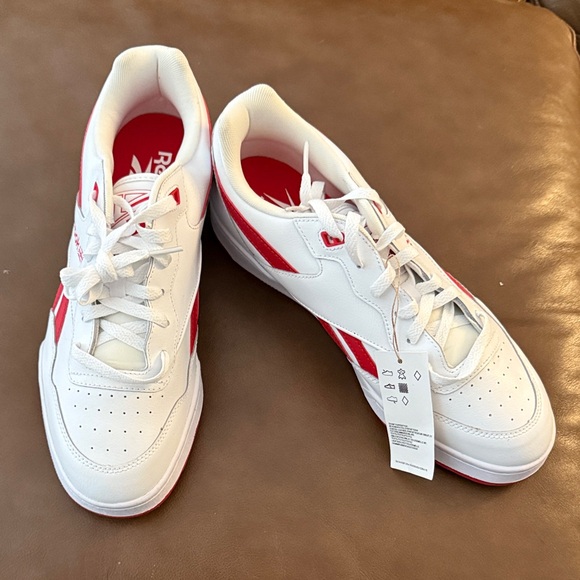 Reebok Classic White and Red Shoes - Picture 3 of 3